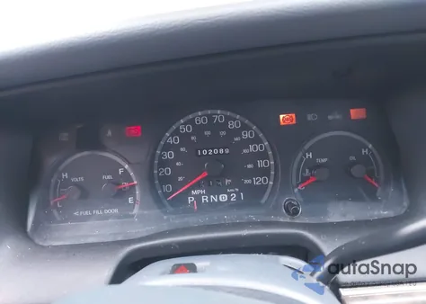 1999 Ford Crown Victoria Lx из США, поврежденный, VIN 2FAFP74W0XX123294